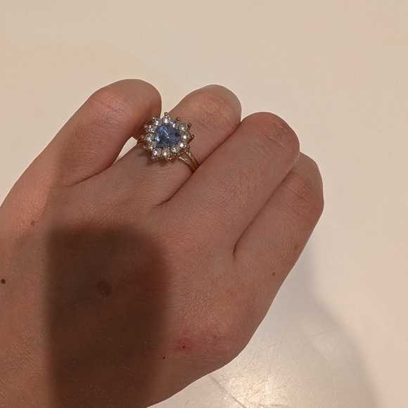 6 Rings Lot - Picture 6 of 7